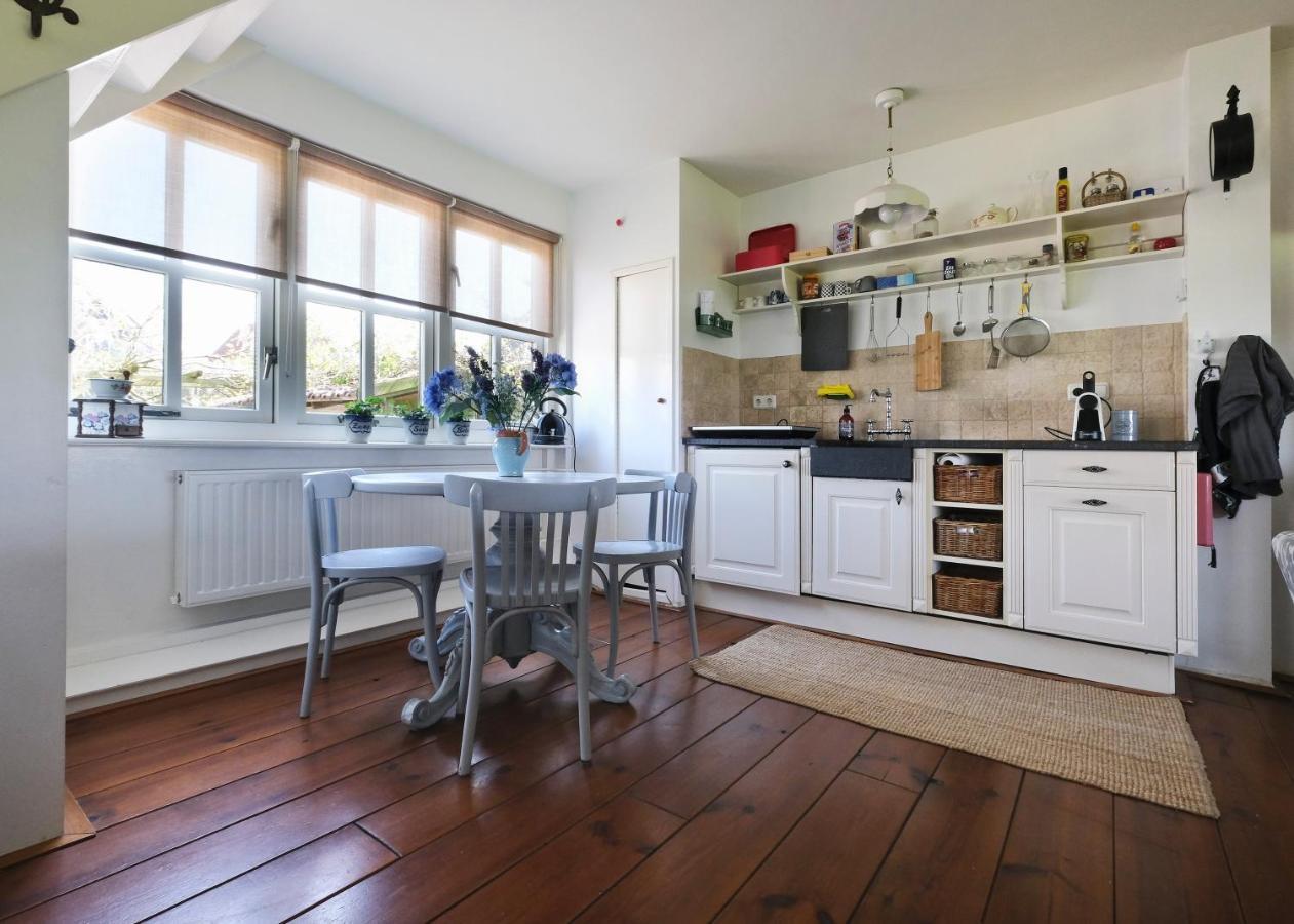 Idyllisch En Knus Huisje Met Prachtige Veranda. Oterleek Bagian luar foto